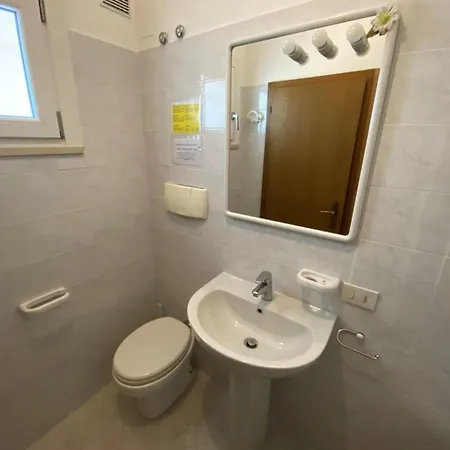 Charming Two Level With Garden And Bbq Apartman